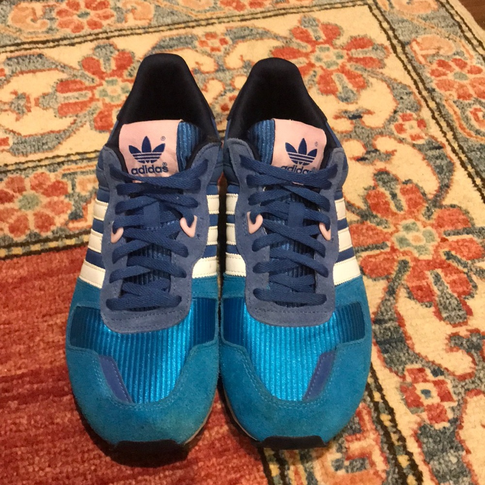 Rare Adidas Originals Blue and Pale Pink EUC